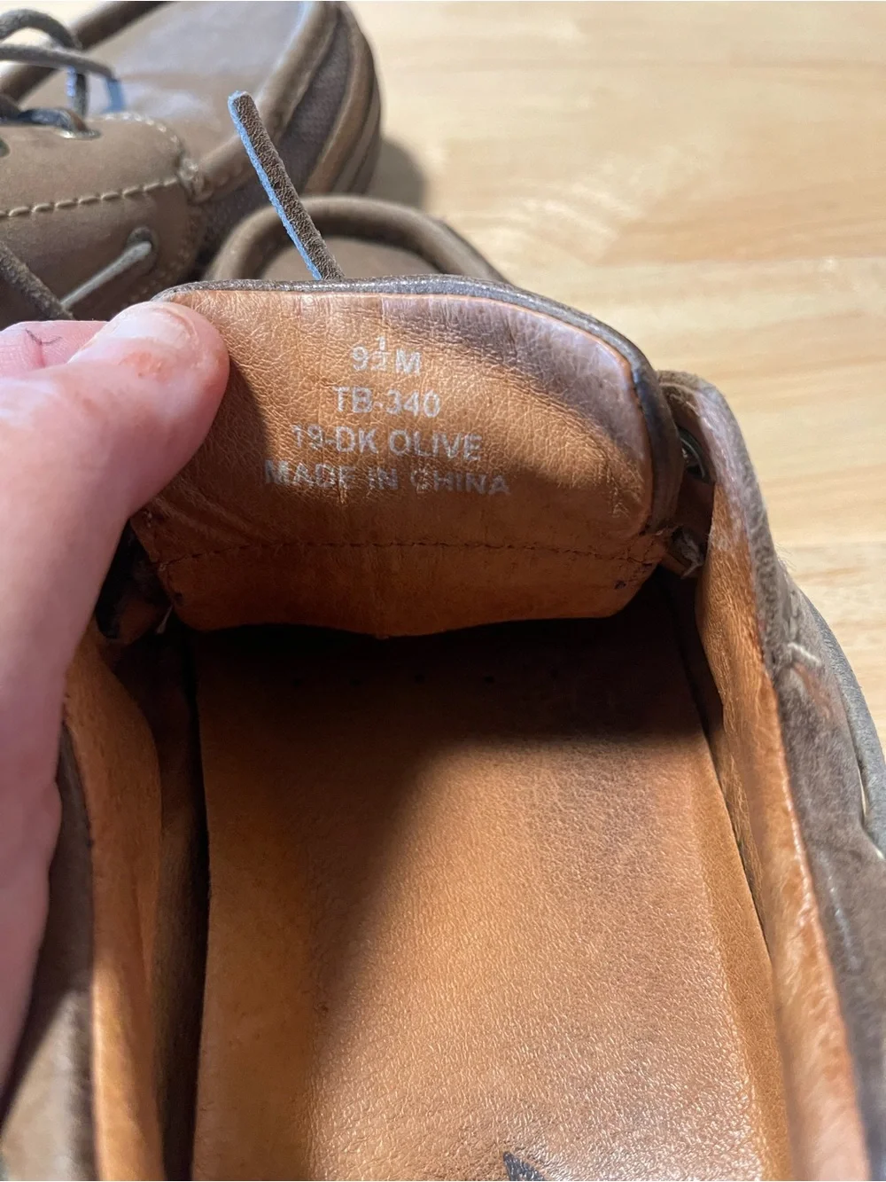 Tommy Bahama Dark Olive Leather Boat Shoes Men Size 9.5M